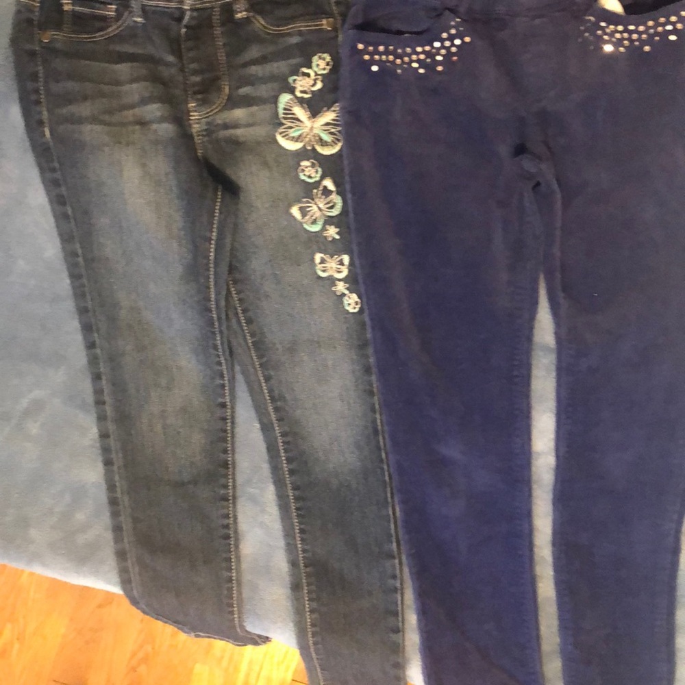 2 Pairs Girls Pants. Size 7. One Pair Denim and 1 Pair Corduroy.